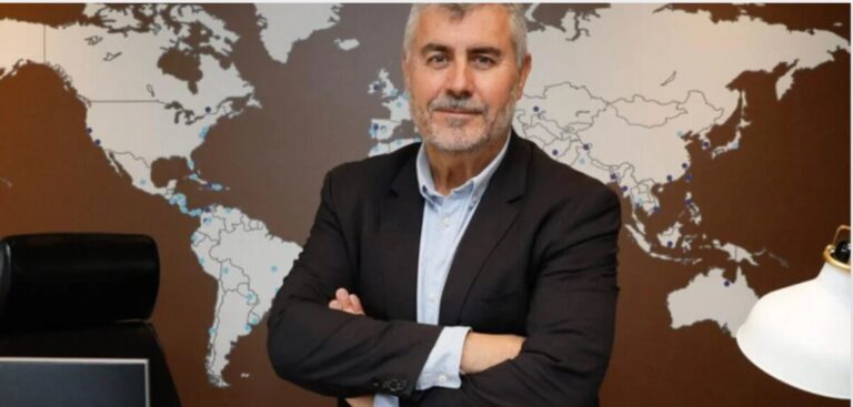 Las agencias de noticias son “insustituibles” en la era de la inteligencia artificial, según el presidente de EFE