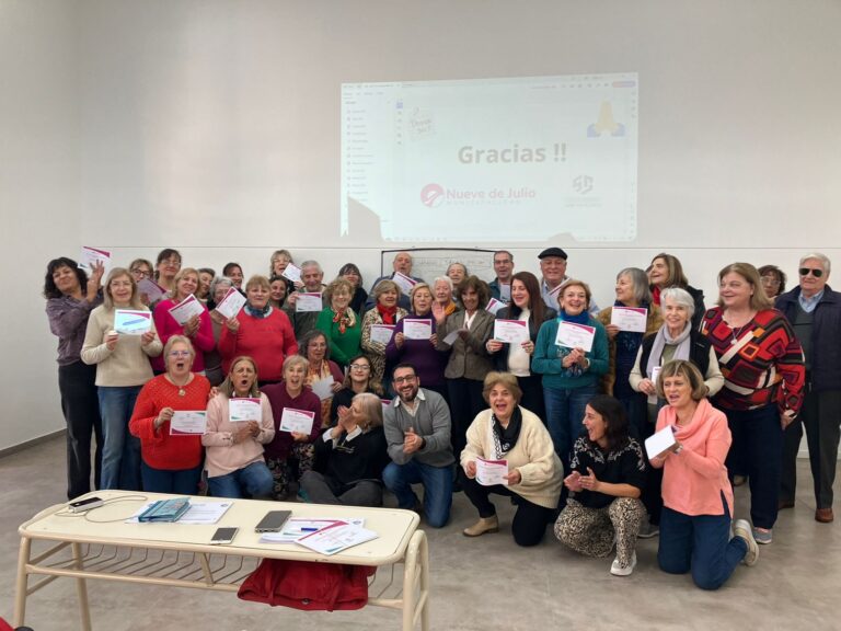 Egresados de una capacitación en el Centro ‘San Cayetano’