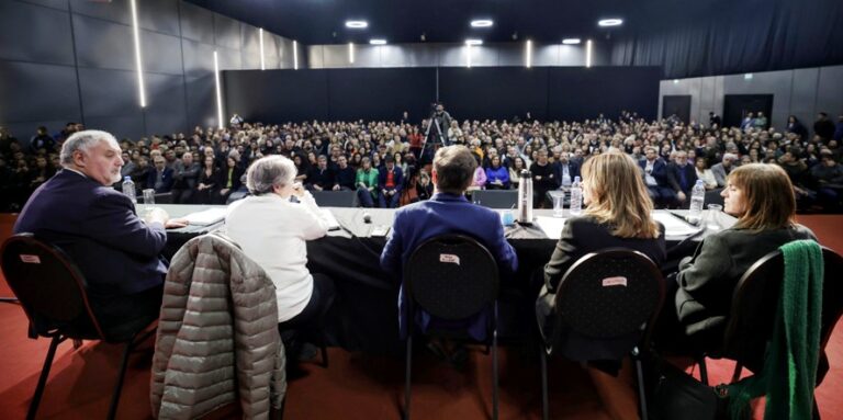 Kicillof anunció que la Provincia continuará 10 obras de infraestructura universitaria paralizadas por el Gobierno nacional