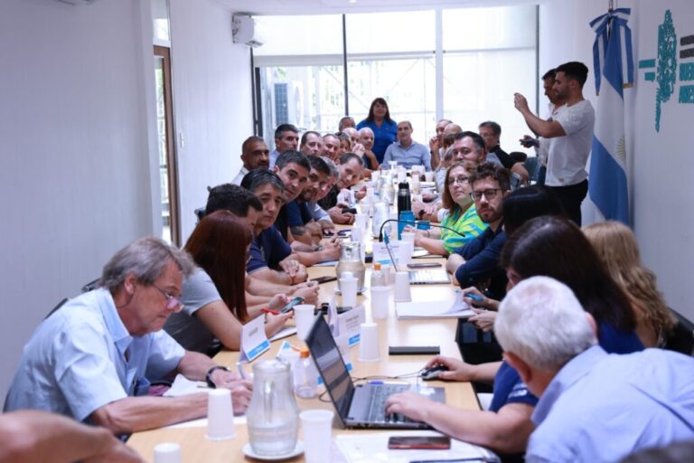 Provincia advierte a los gremios sobre crítica situación económica