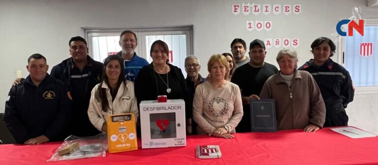 Se entrega un desfibrilador al Club Atlético y Social Dudignac