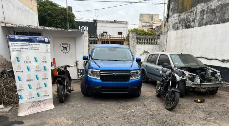 La Policia descubre vehículos robados en un taller mecánico