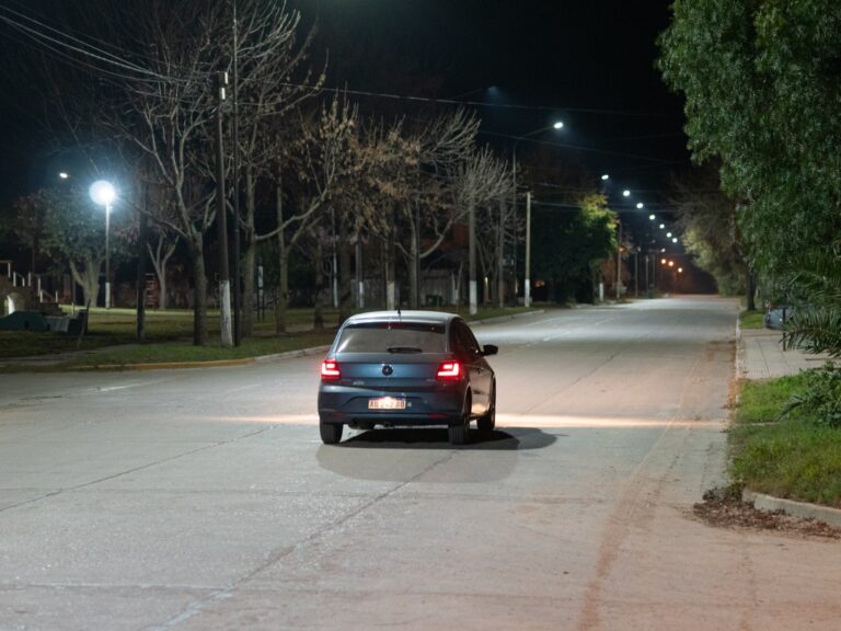 Los Toldos gana en luminosidad y reduce costos energéticos