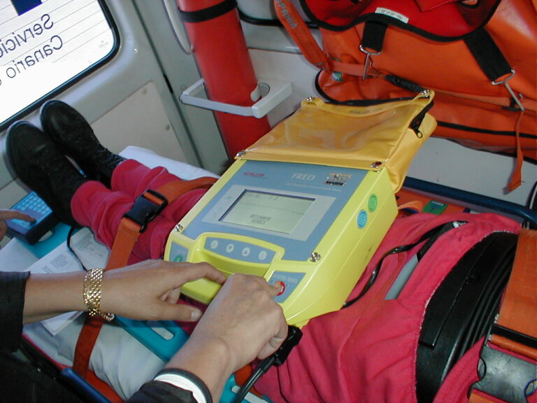 Desfibrilador para el Club Atlético y Social de Dudignac ante su centenario