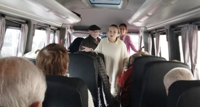 Residentes del Hogar de Ancianos “Santo Domingo de Guzmán” recorrieron con María José Gentile lugares históricos de Nueve de Julio 