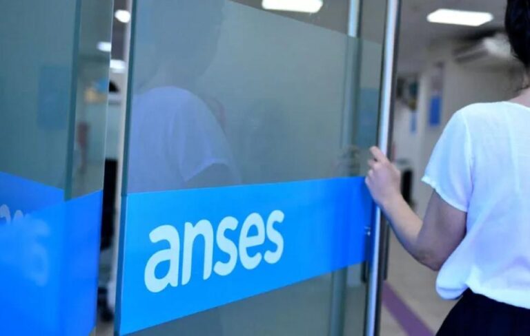 En marzo las jubilaciones, pensiones y asignaciones aumentarán 2,21%