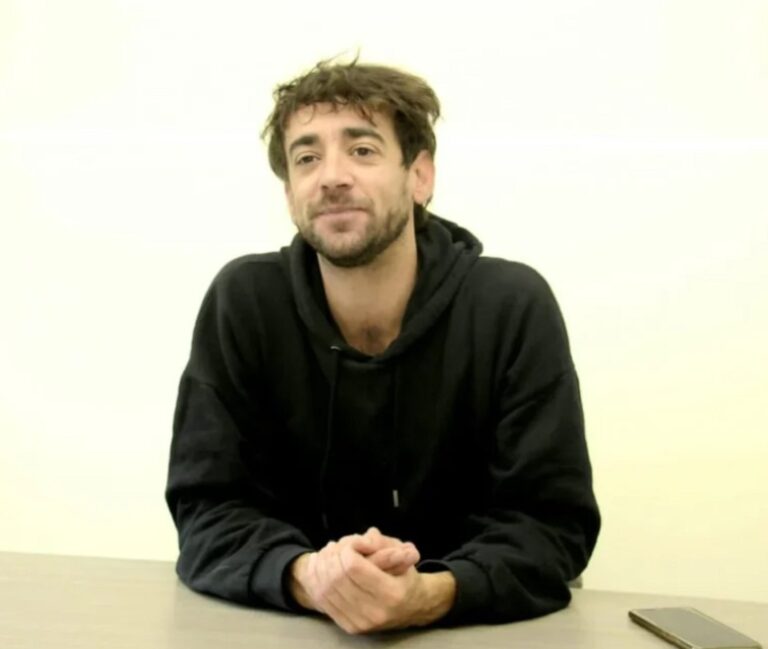 Tandil: Un docente acusado de abusar a un niño narra su travesía desde la cárcel al teatro