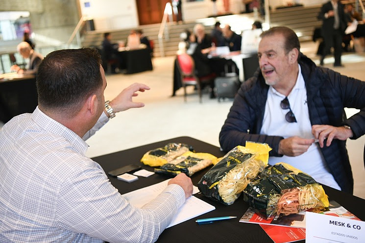 El ministro Javier Rodríguez encabezó una ronda de negocios entre empresas fideeras bonaerenses e importadores de distintos países