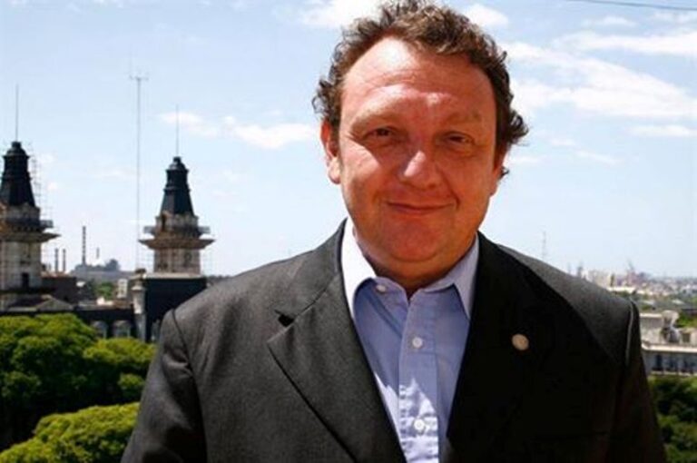 Ex-ministro de Educación de CABA respalda la eliminación de la repitencia en escuelas secundarias