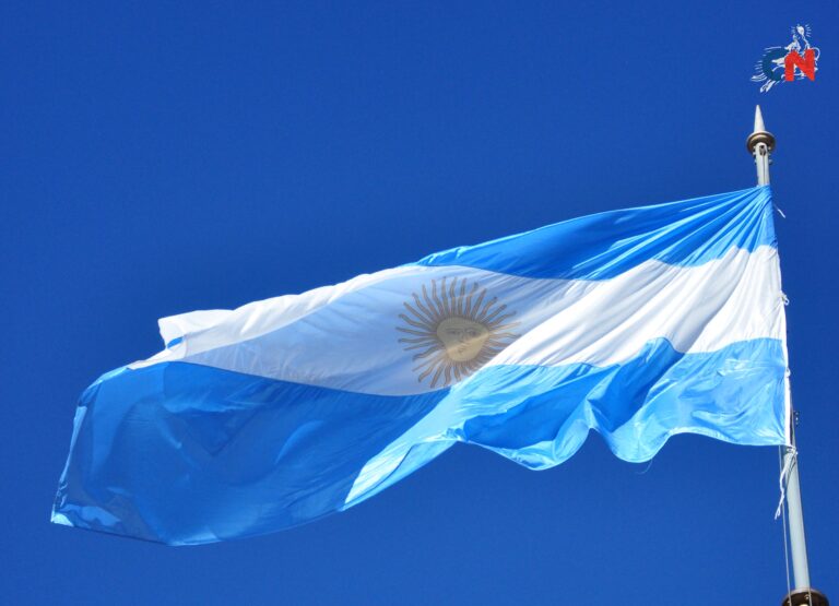 Ochocientos cuarenta alumnos juraron fidelidad a la Bandera Argentina