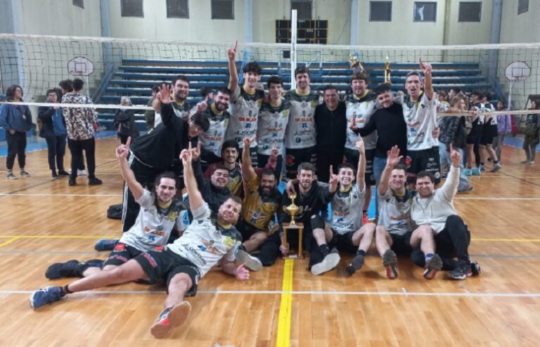 Victoria de ‘9 de Julio Voley’ que ganó la Copa de Oro de la Liga Municipal de Trenque Lauquen