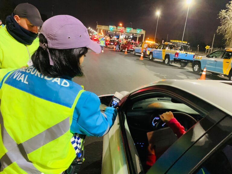 En más 1.160 vehículos controlados 77 conductores fueron sancionados