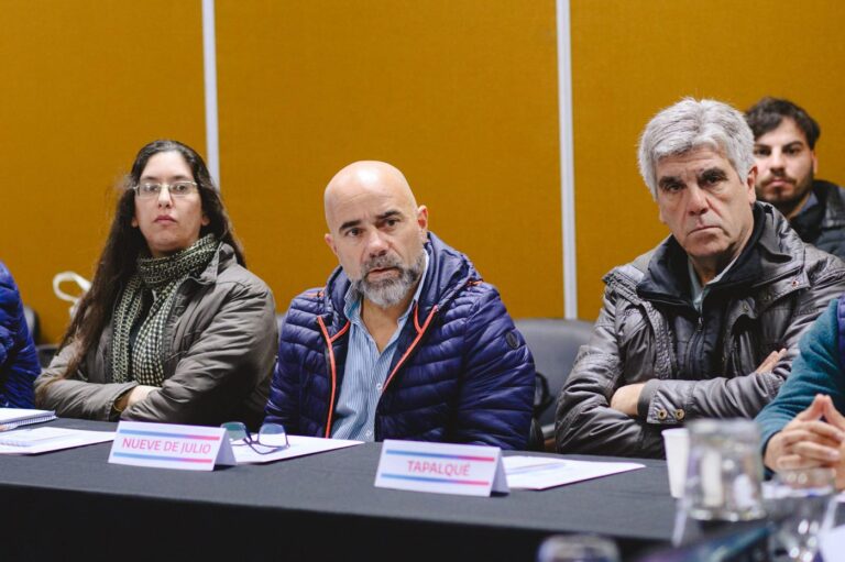 El Secretario de Gobierno y Producción participó de un encuentro regional en Olavarría