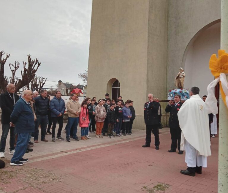 Virgen del Carmen: procesión y Misa en Facundo Quiroga