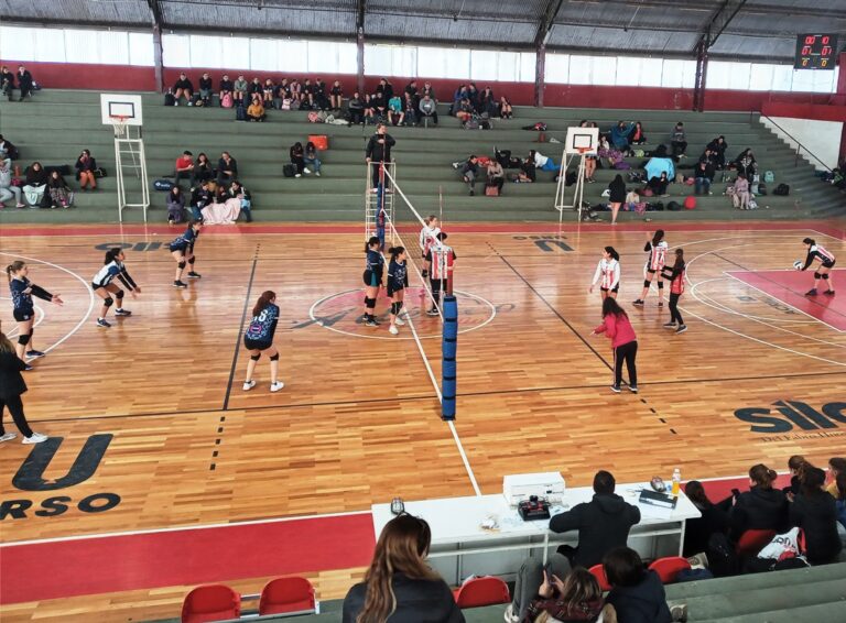Torneo femenino en el Club Atlético