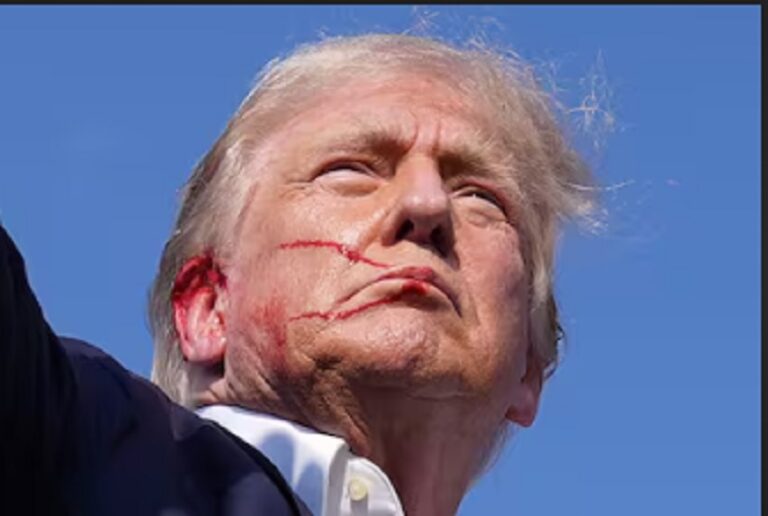 Durante un acto de campaña atentaron contra Donald Trump