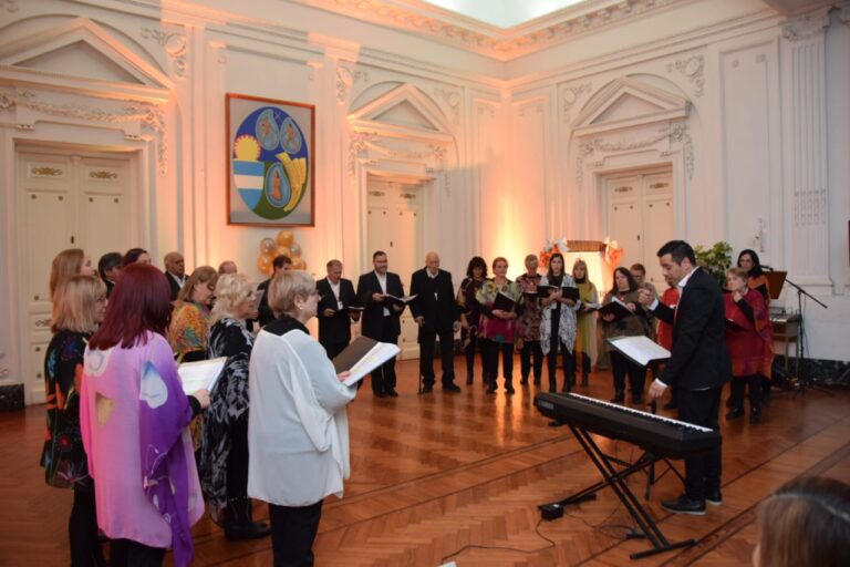 El Coro Reencuentro celebra su 36° aniversario con un concierto este Domingo