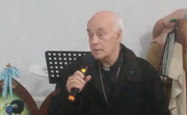 El Arzobispo de Paraná, Monseñor Juan Alberto Puiggari pidió a los adultos a darle sentido a la vida de los adolescentes y jóvenes