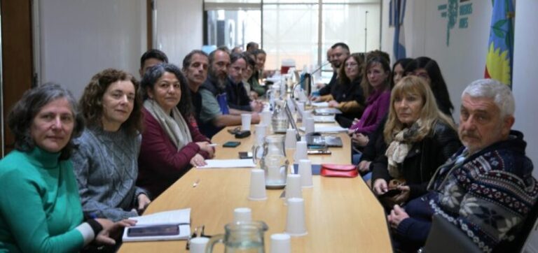 Paritarias: Provincia recibe este jueves a estatales, docentes y judiciales