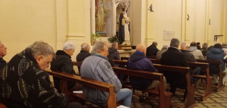 Madrugadores del 9 rezaron con oraciones puestas en el decimo aniversario de la creación de la corriente de vida