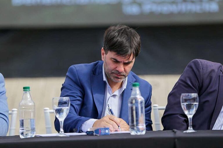Castelli no cobra las tasas municipales a los comerciantes ante el cierre de varios por caída de ventas