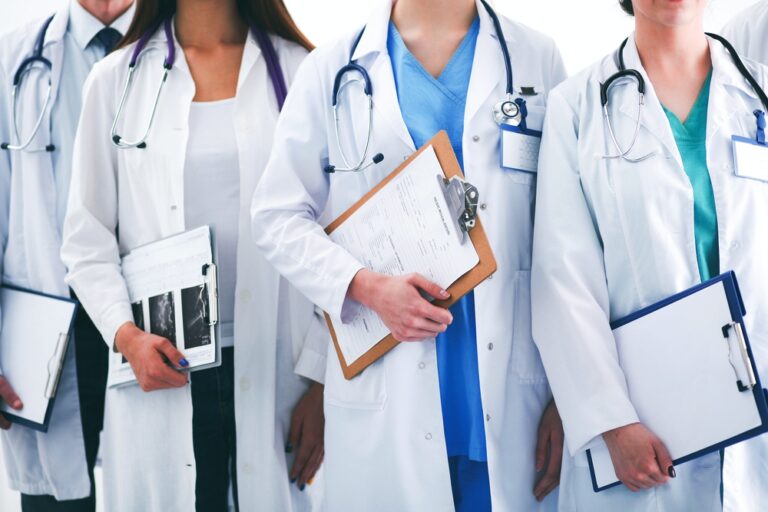 Los profesionales de la salud podrán contar con matrículas de forma digital