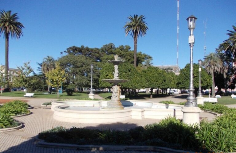 Se busca el mejoramiento de la plaza Belgrano y del alumbrado público en el distrito