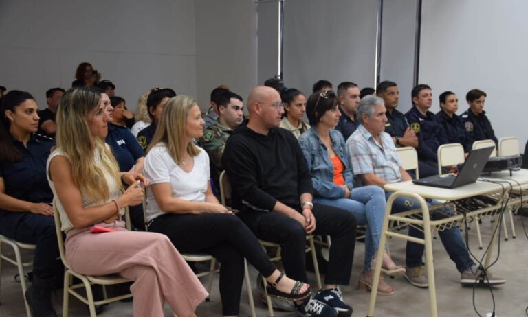 Capacitación en San Cayetano para Agentes de Seguridad Municipal