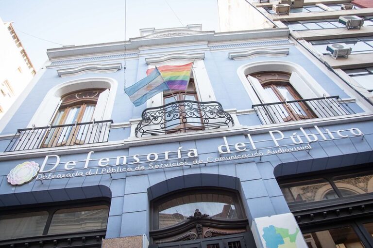 Mientras crece la violencia en medios nacionales de medios de comunicación se cerraría la Defensoría del Público