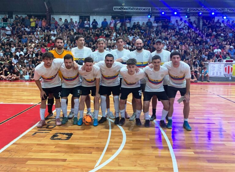Es Campeón Cafeteros: Debutantes e invictos!