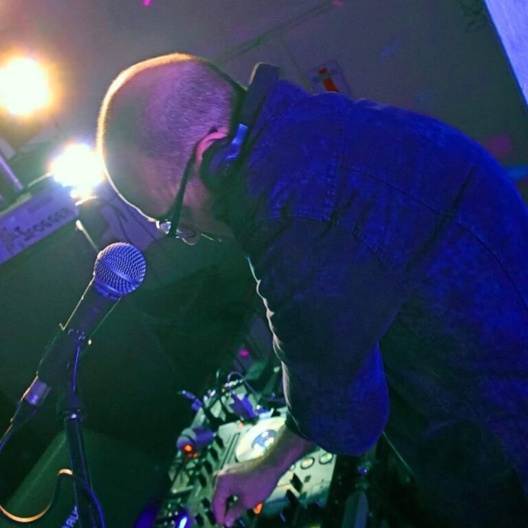 Viví el verano en la ciudad! DJs en el Parque San Martín