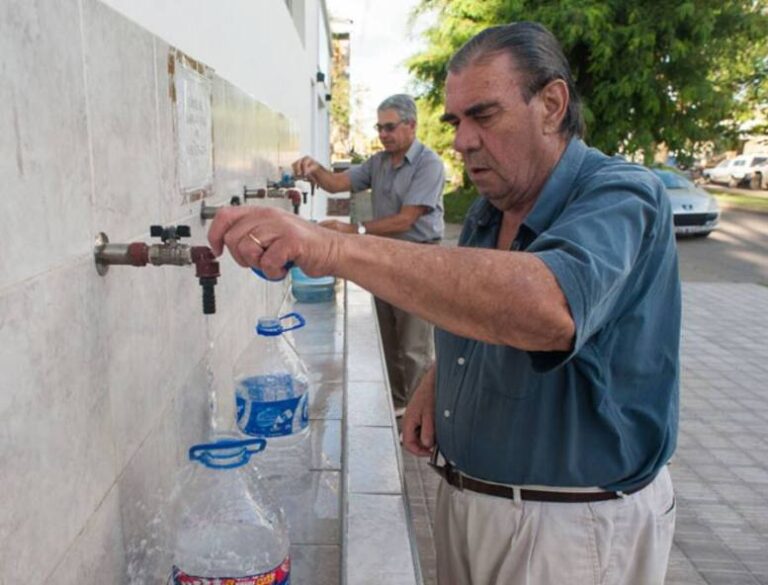 Agua potable: se recuerdan los puntos habilitados para su retiro