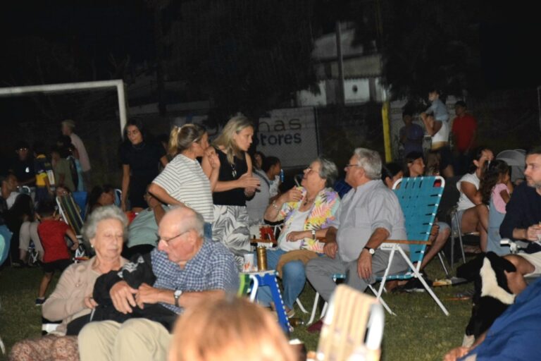 Se disfrutó de la Fiesta del Matambre y la jefa Comunal recorrió el evento