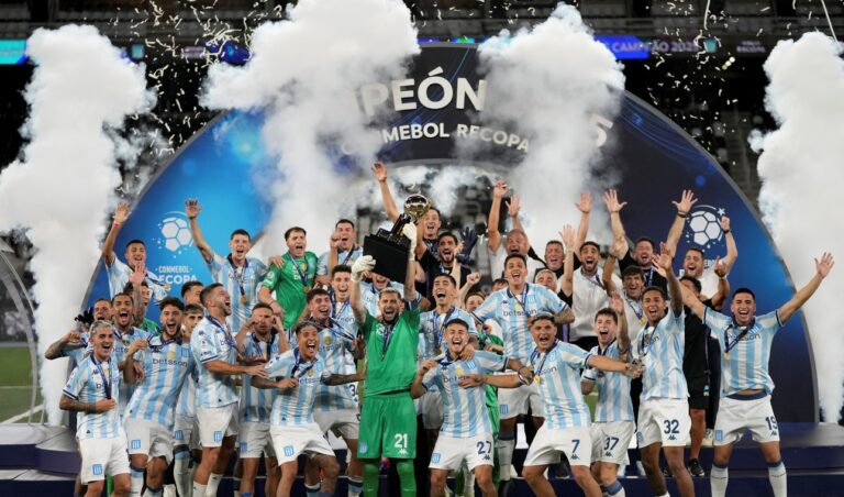 Racing campeón de la Recopa Sudamericana