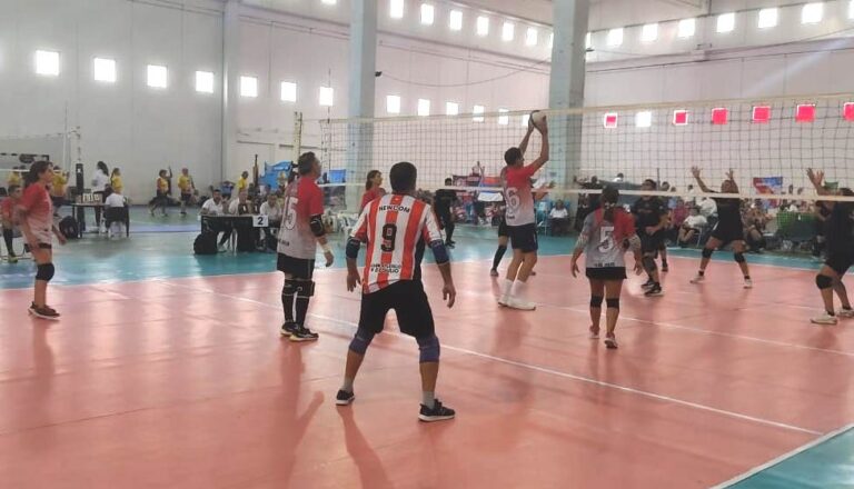 El Club Atlético 9 de Julio logró el 3° puesto en el Torneo Sudamericano de Newcom +50