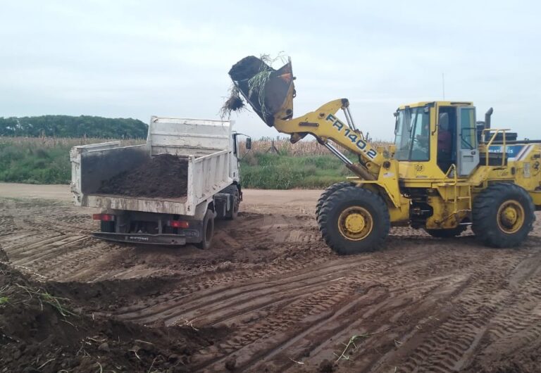 La Municipalidad intensifica los trabajos de reparación para restaurar la conectividad del distrito