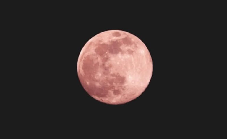 Llega la “Luna Rosa” de abril que podra verse este sábado