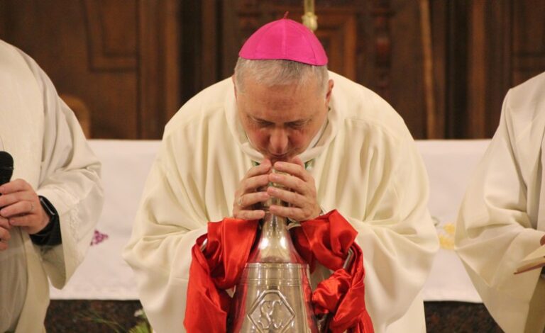 Se realizó una Misa Crismal en la catedral de Nueve de Julio