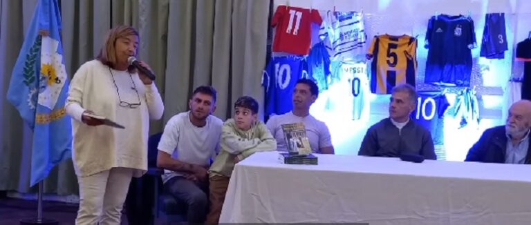 Pablo Martorell presentó el libro “Detrás del Alambrado” en el Salón Blanco