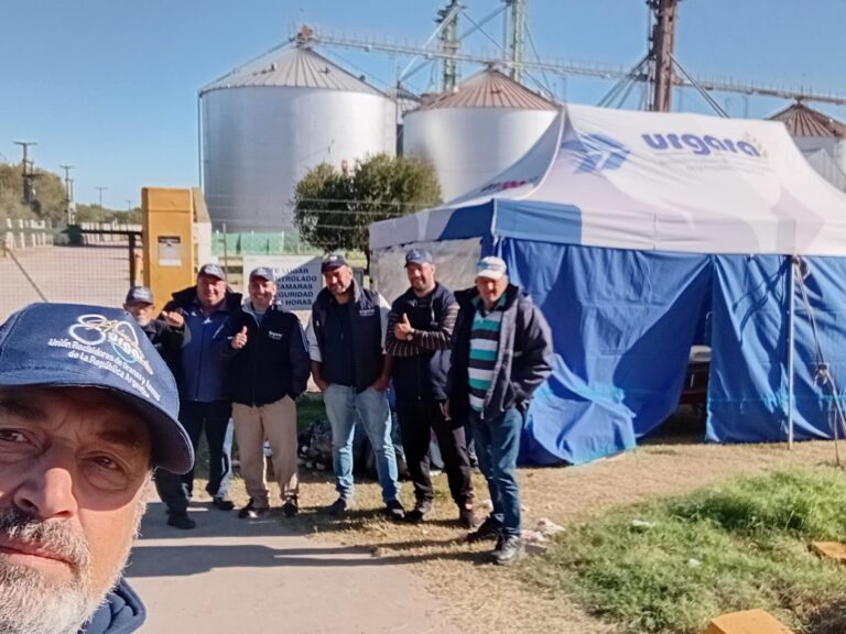 URGARA: En el cuarto día frente a Cargil-Los Toldos, exigen reincorporación y mejoras salariales
