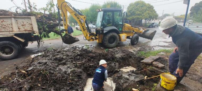 Trabajos para subsanar una importante pérdida de agua