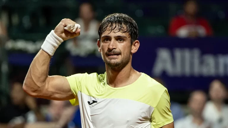 Gran debut en Croacia: Mariano Navone avanza con autoridad en el ATP 250 de Umag