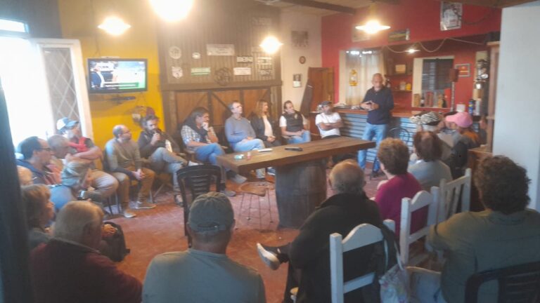 La intendenta se reunió con productores agropecuarios para abordar los anegamientos en el distrito