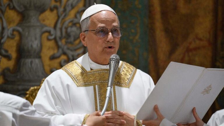 ¿De dónde viene la palabra “papa”? Verdades, mitos y errores virales