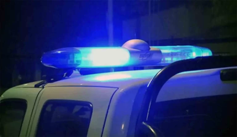 Una mujer fue aprehendida por lesiones y amenazas en un hotel de alojamiento