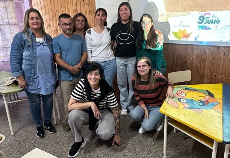 Beneficios de la práctica de compostaje en escuelas del distrito
