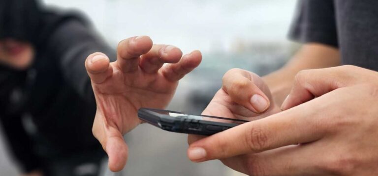 El Gobierno renovó la línea *910 para bloquear celulares robados de forma inmediata