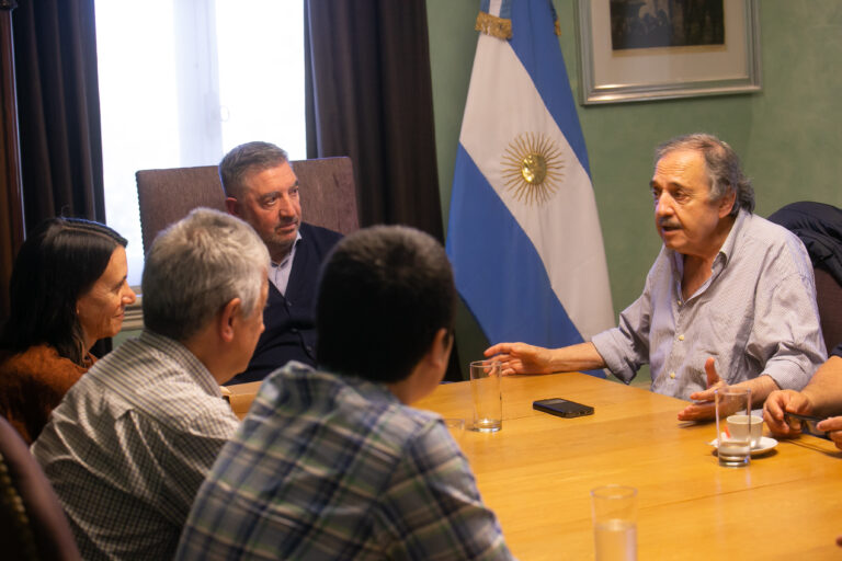 Alfonsín visitó Bragado y Junín donde escuchó demandas de vecinos y defendió la Universidad Pública