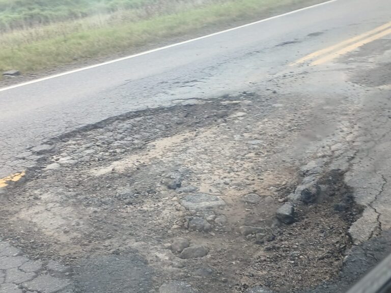 Vecinos reclaman la reparación urgente de la Ruta 50 entre Facundo Quiroga y Lincoln