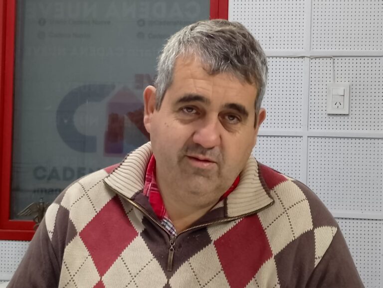 Hugo Enríquez: “Tenemos que cambiar la cabeza y abrir la cabeza para repensar un cambio profundo”